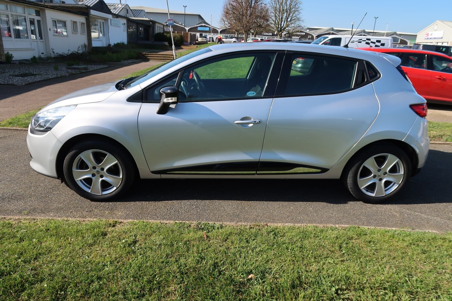 Used Renault Clio 2016 for sale - 77807114: Photo 8