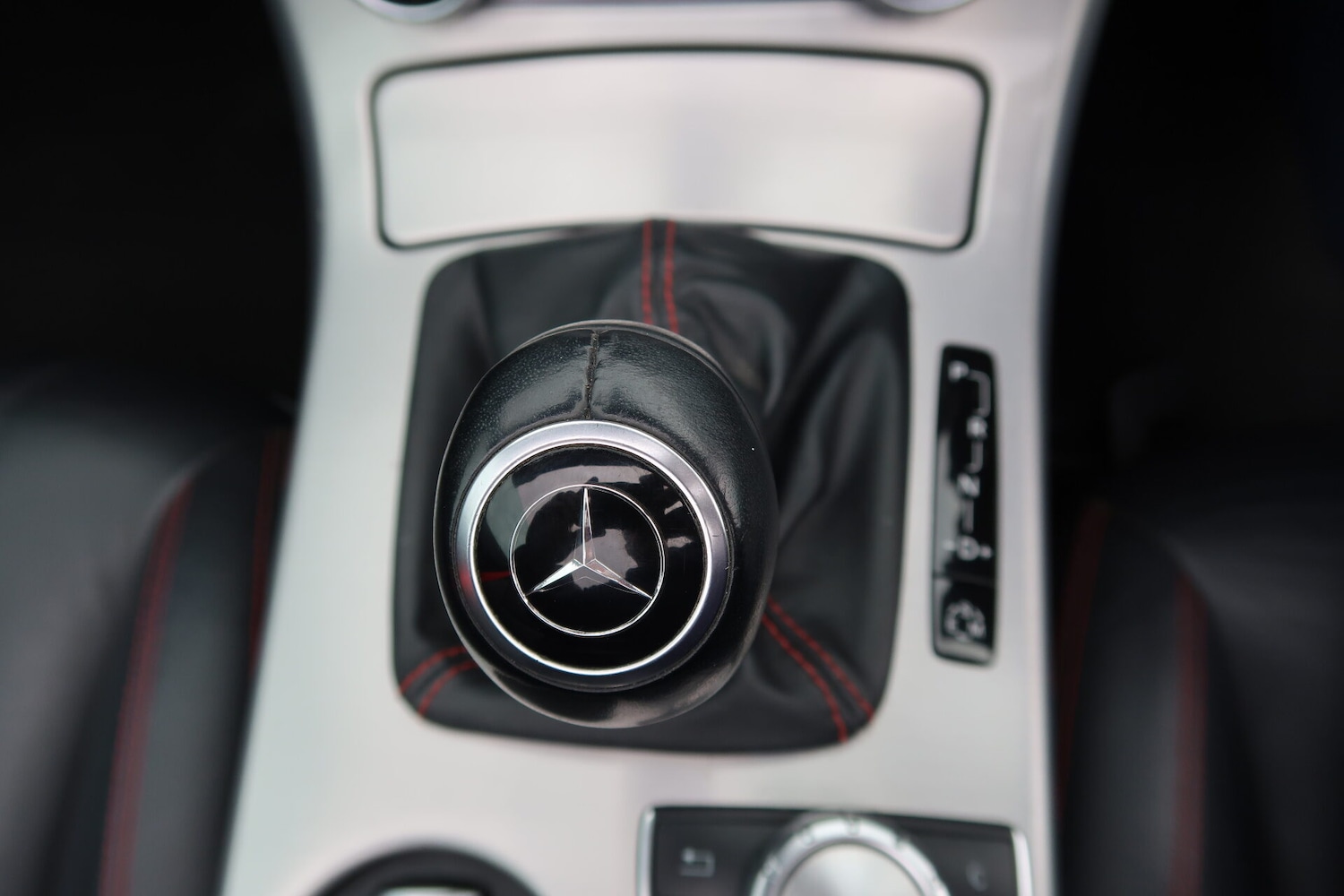 Used Mercedes-Benz SLK 2012 for sale - 76037340: Photo 37