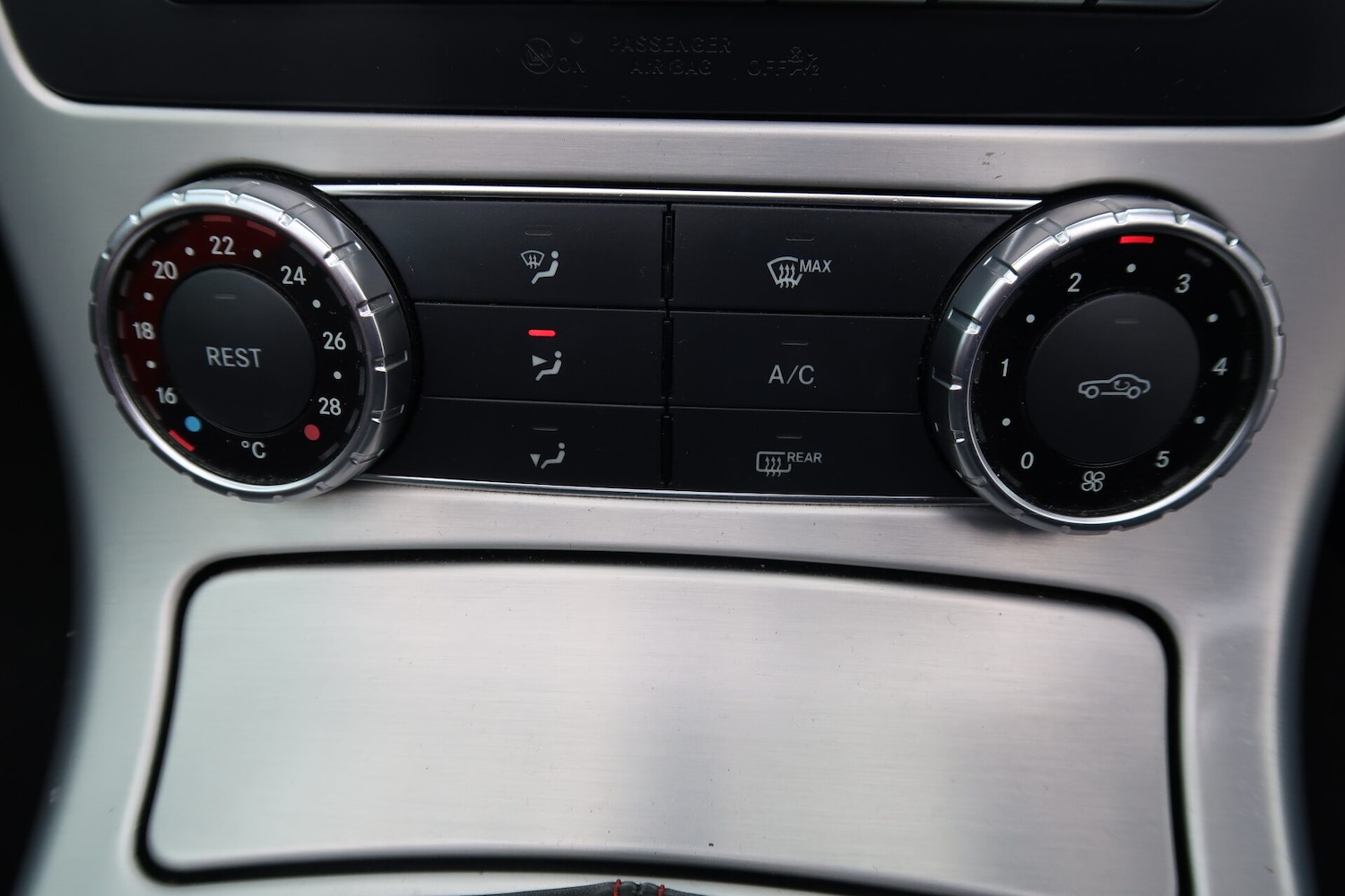 Used Mercedes-Benz SLK 2012 for sale - 76037340: Photo 39