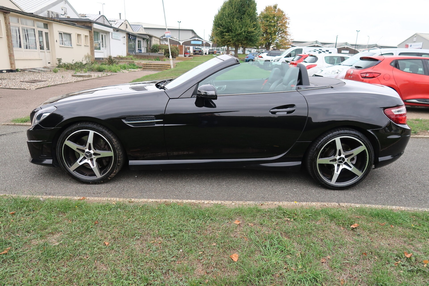 Used Mercedes-Benz SLK 2012 for sale - 76037340: Photo 8