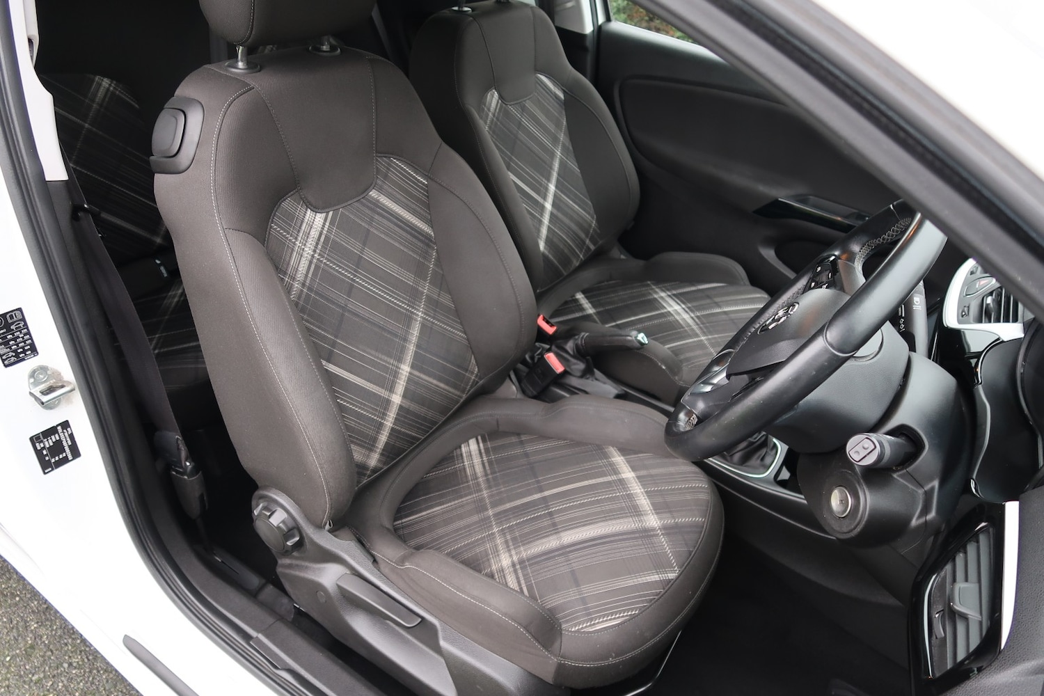 Used Vauxhall Corsa 2016 for sale - 77258599: Photo 22