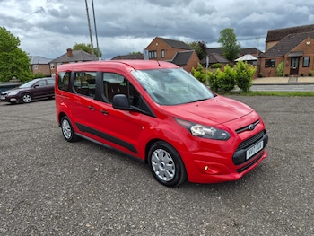 Used Ford Grand Tourneo Connect 2017 for sale - 78641309: Photo