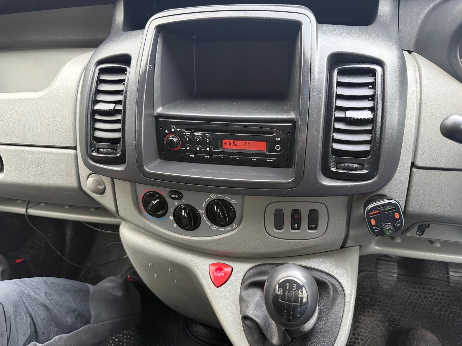 Used Vauxhall Vivaro 2012 for sale - 77038686: Photo 11