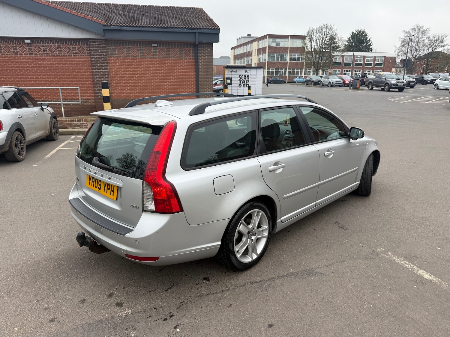 Used Volvo V50 2009 for sale - 77522419: Photo 3