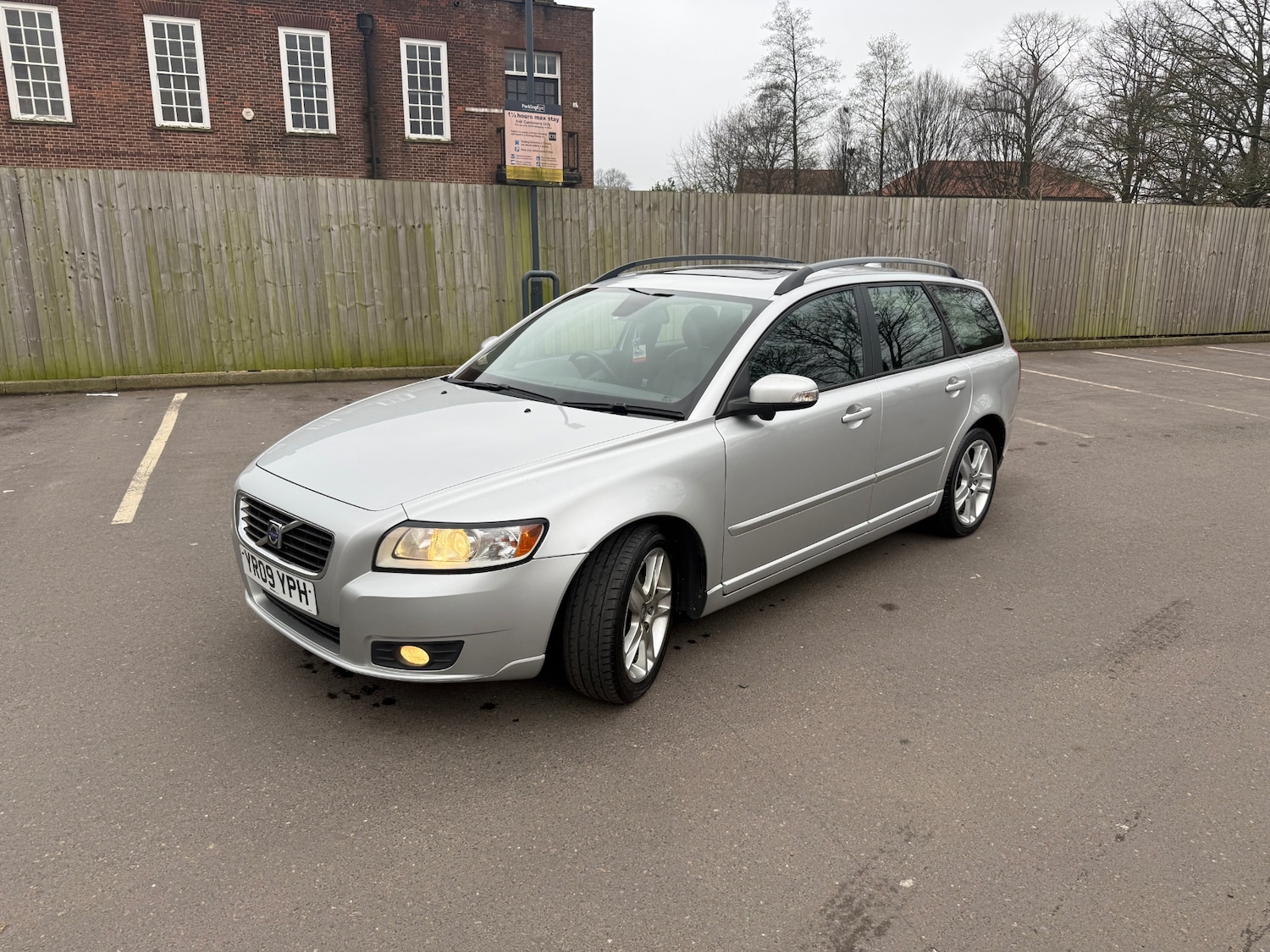 Used Volvo V50 2009 for sale - 77522419: Photo 7