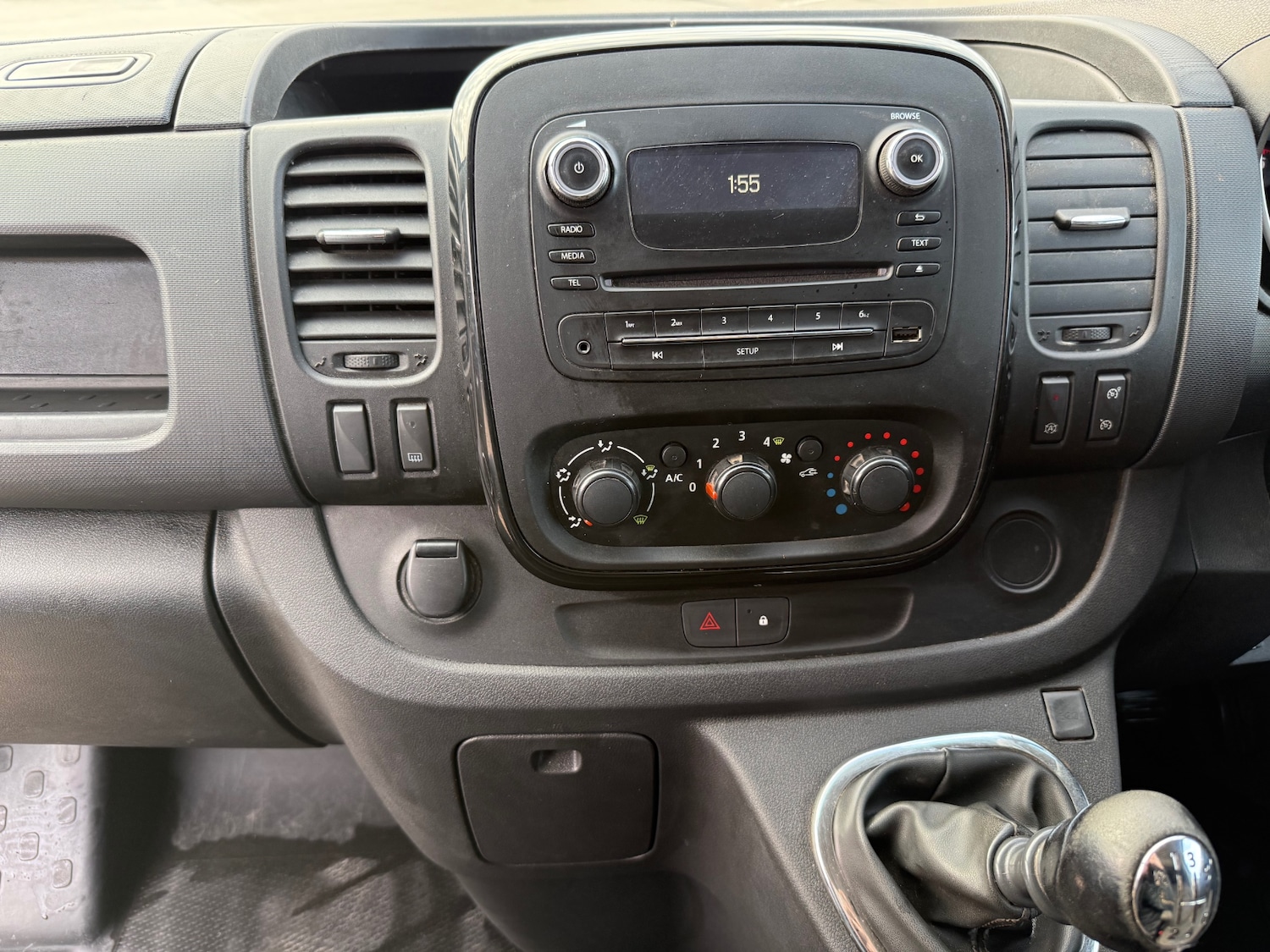 Used Vauxhall Vivaro 2016 for sale - 77354080: Photo 11