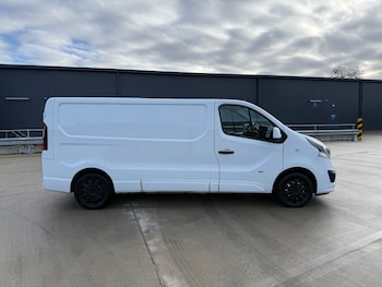 Used Vauxhall Vivaro 2016 for sale - 77354080: Photo