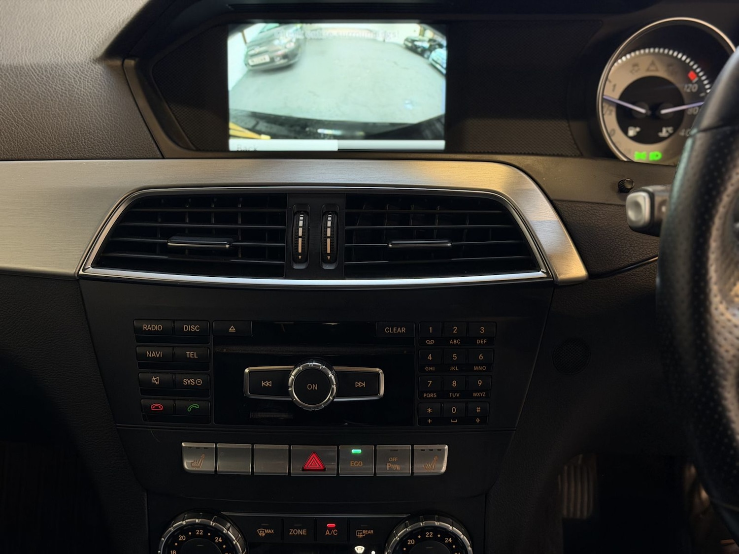 Used Mercedes-Benz C Class 2015 for sale - 77539950: Photo 10