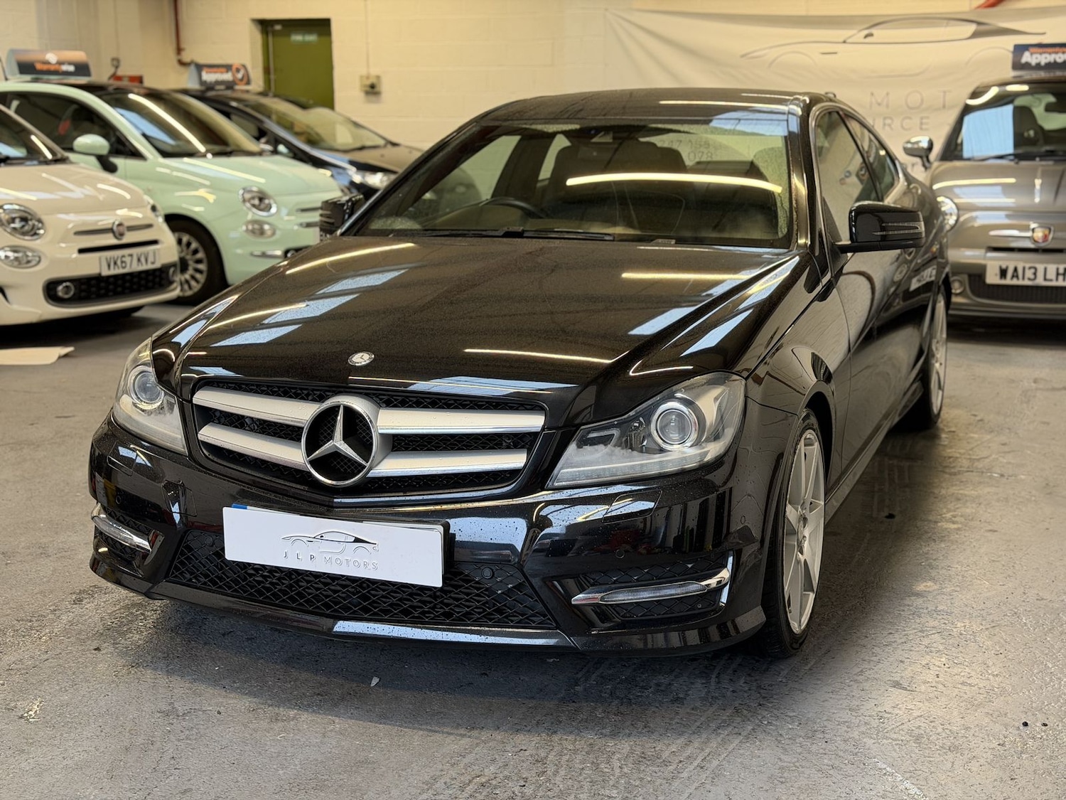 Used Mercedes-Benz C Class 2015 for sale - 77539950: Photo 3