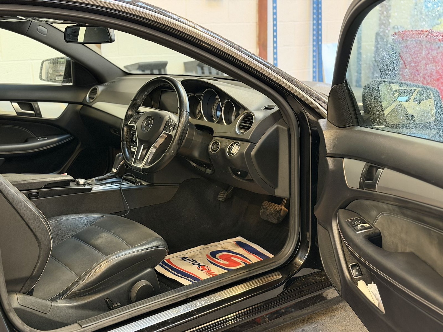 Used Mercedes-Benz C Class 2015 for sale - 77539950: Photo 7