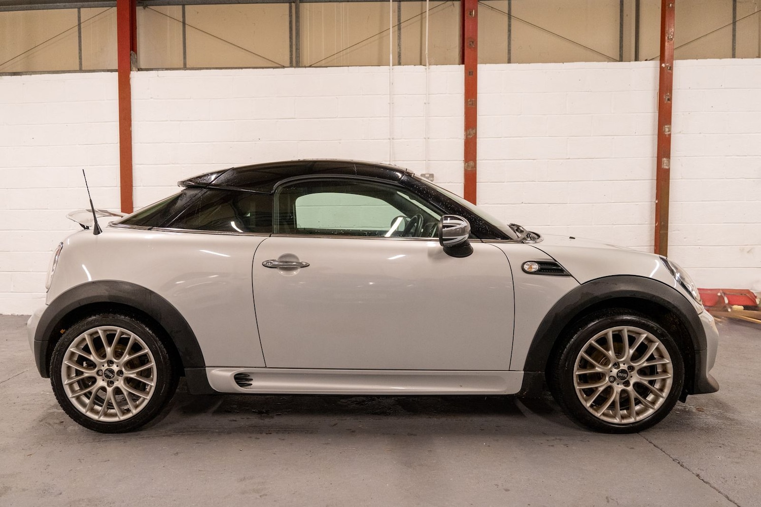 Used MINI Coupe 2012 for sale - 76635915: Photo 2