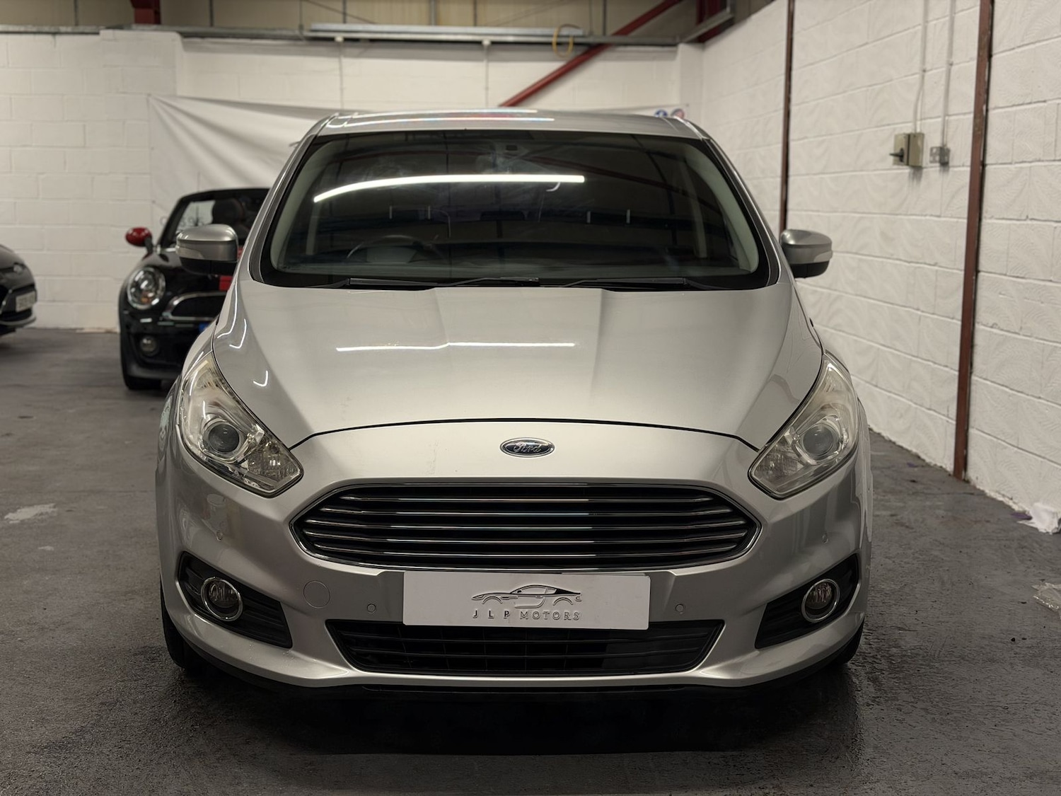 Used Ford S-Max 2016 for sale - 77526247: Photo 2