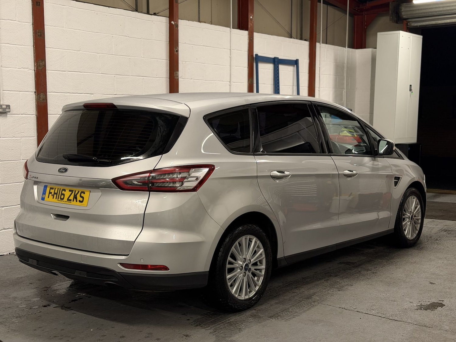 Used Ford S-Max 2016 for sale - 77526247: Photo 4