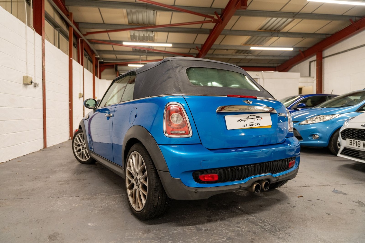 Used MINI Convertible 2010 for sale - 77224098: Photo 10