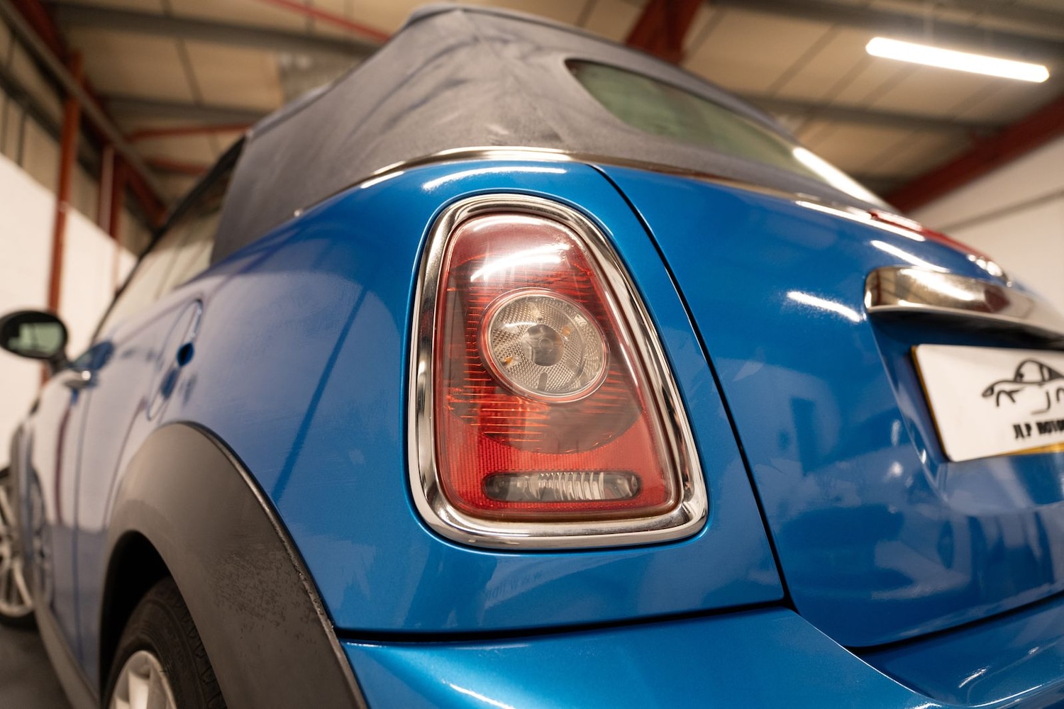 Used MINI Convertible 2010 for sale - 77224098: Photo 11