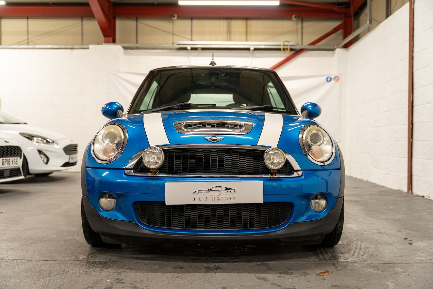 Used MINI Convertible 2010 for sale - 77224098: Photo 2