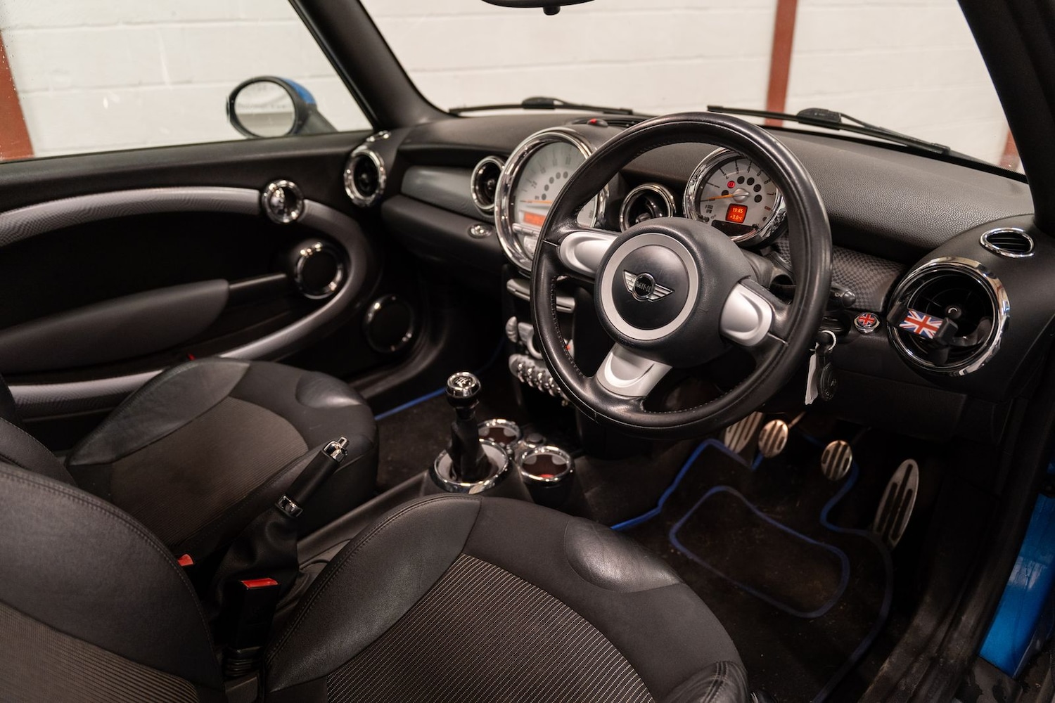 Used MINI Convertible 2010 for sale - 77224098: Photo 20