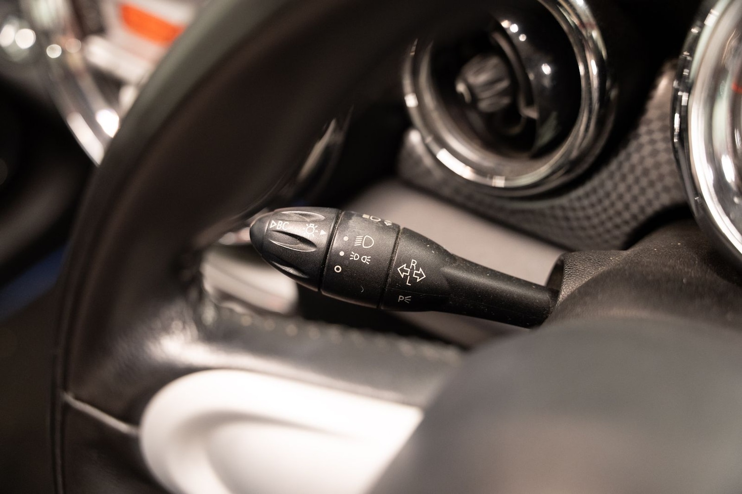 Used MINI Convertible 2010 for sale - 77224098: Photo 28