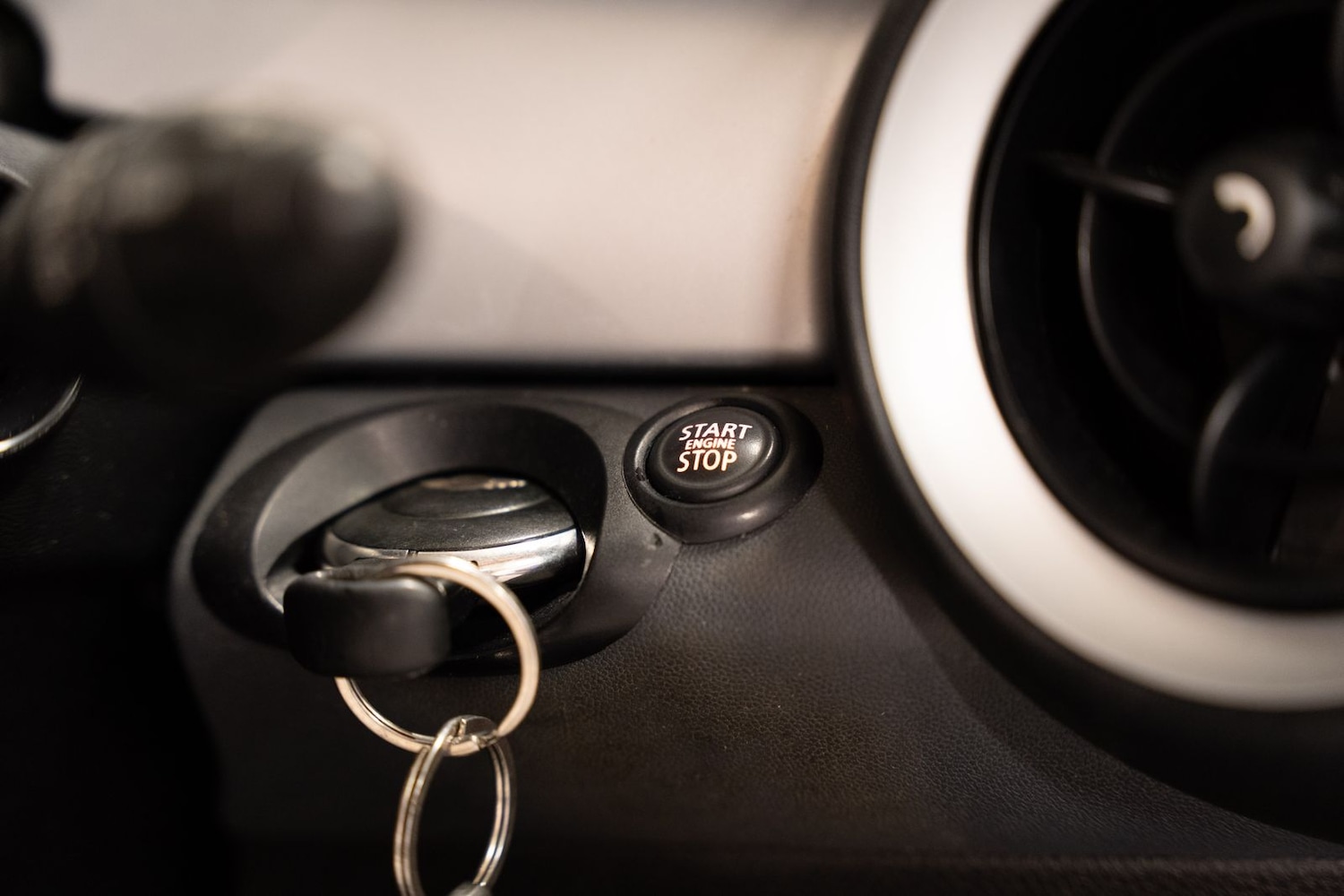 Used MINI Hatch 2011 for sale - 76635897: Photo 25