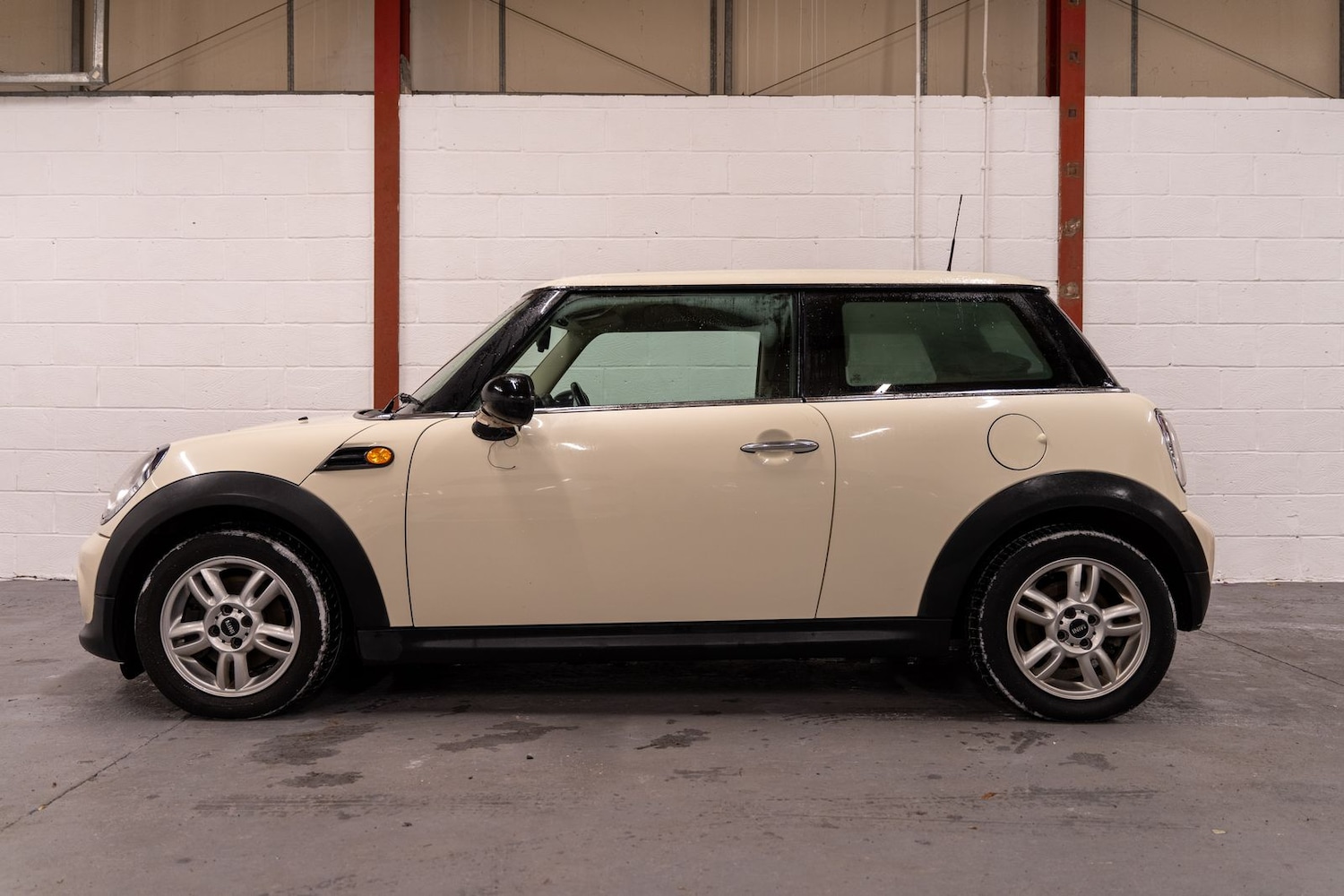 Used MINI Hatch 2011 for sale - 76635897: Photo 3