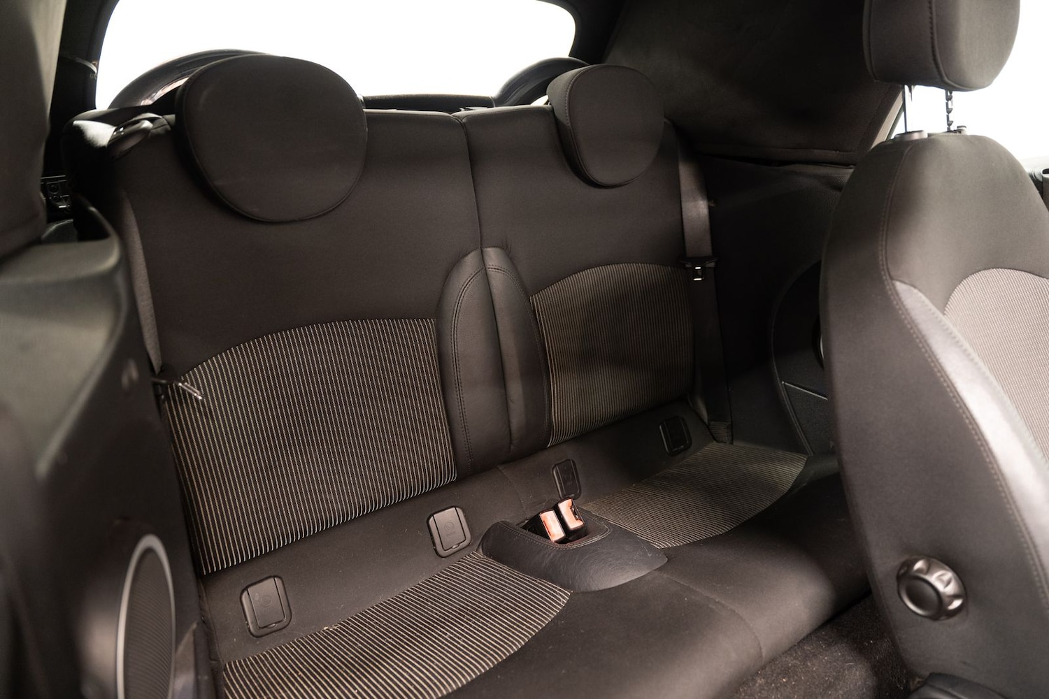 Used MINI Convertible 2010 for sale - 76635914: Photo 37