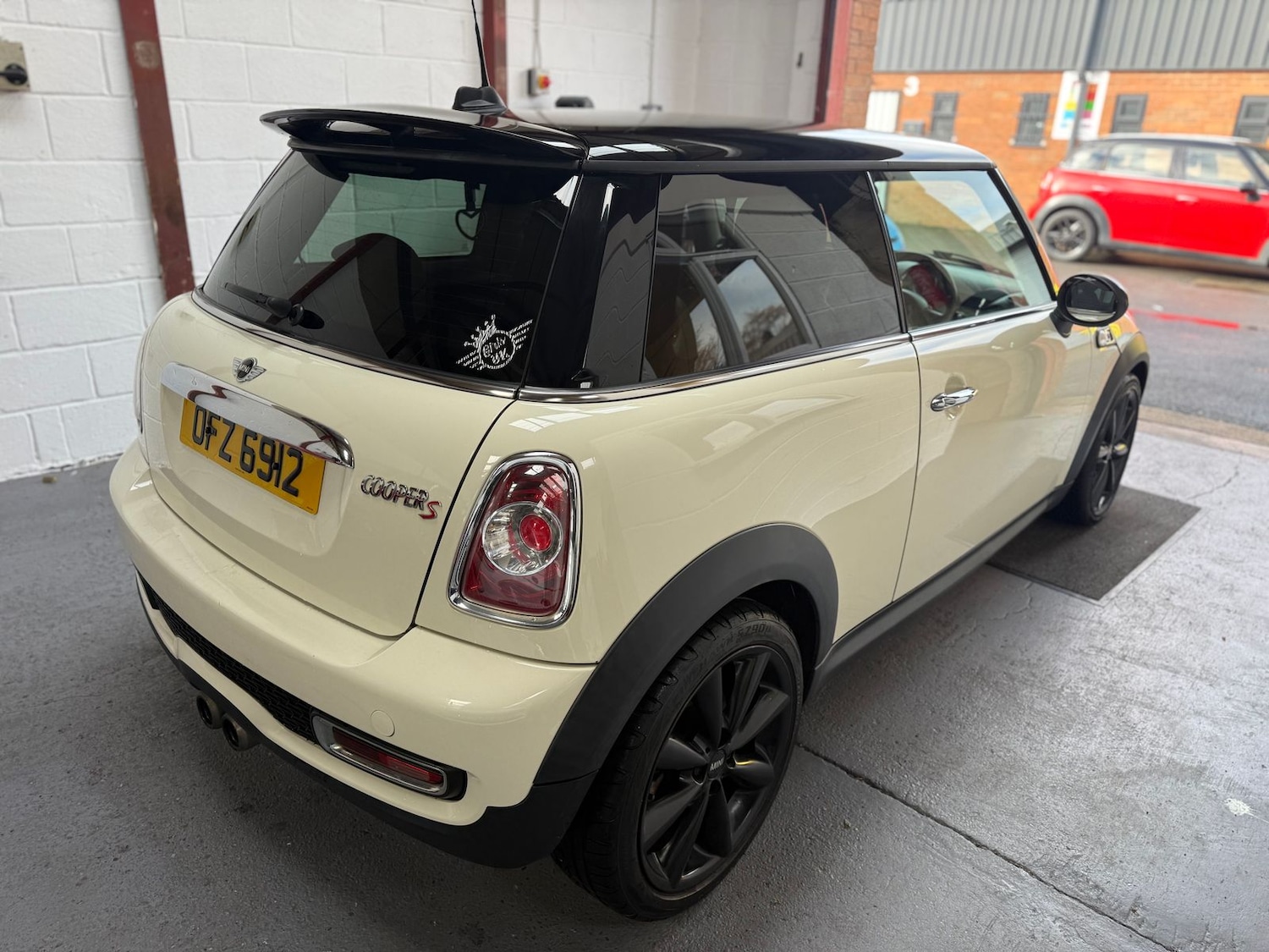 Used MINI Hatch 2013 for sale - 76528854: Photo 2
