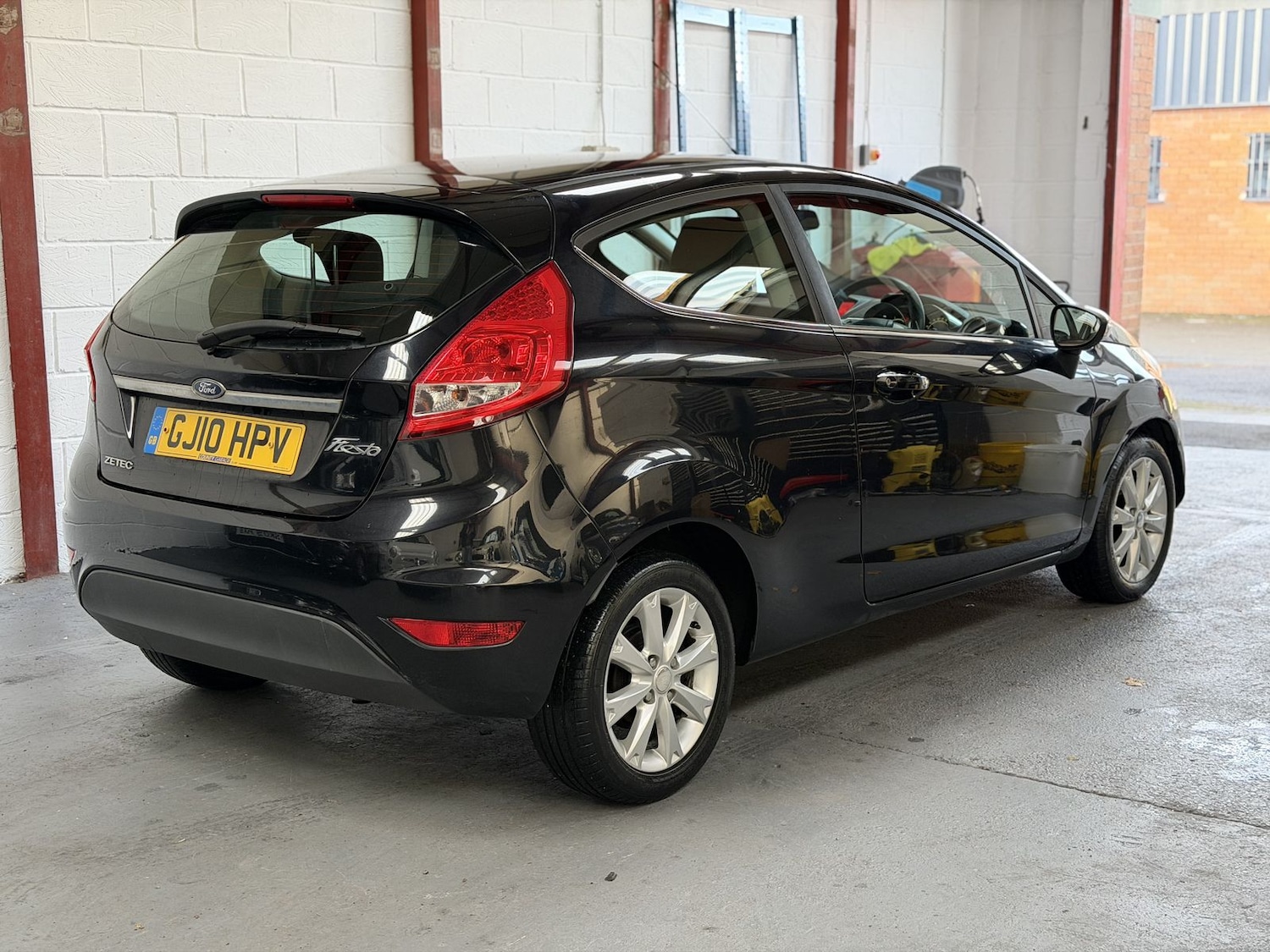 Used Ford Fiesta 2010 for sale - 76999740: Photo 4