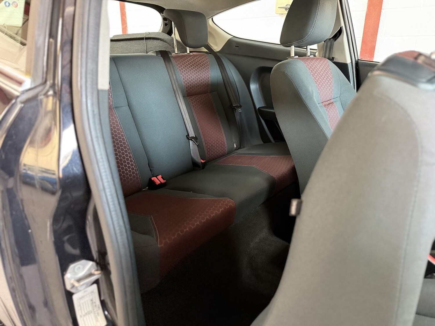 Used Ford Fiesta 2010 for sale - 76999740: Photo 8