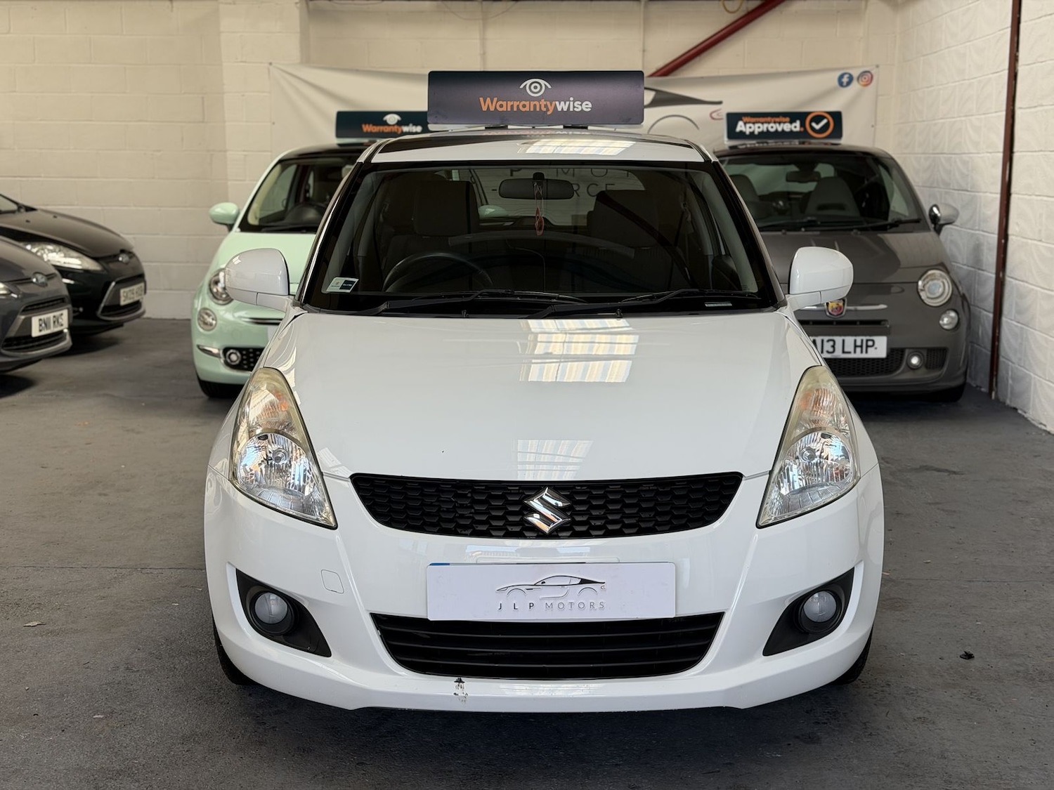 Used Suzuki Swift 2012 for sale - 77360669: Photo 2