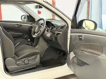 Used Suzuki Swift 2012 for sale - 77360669: Photo