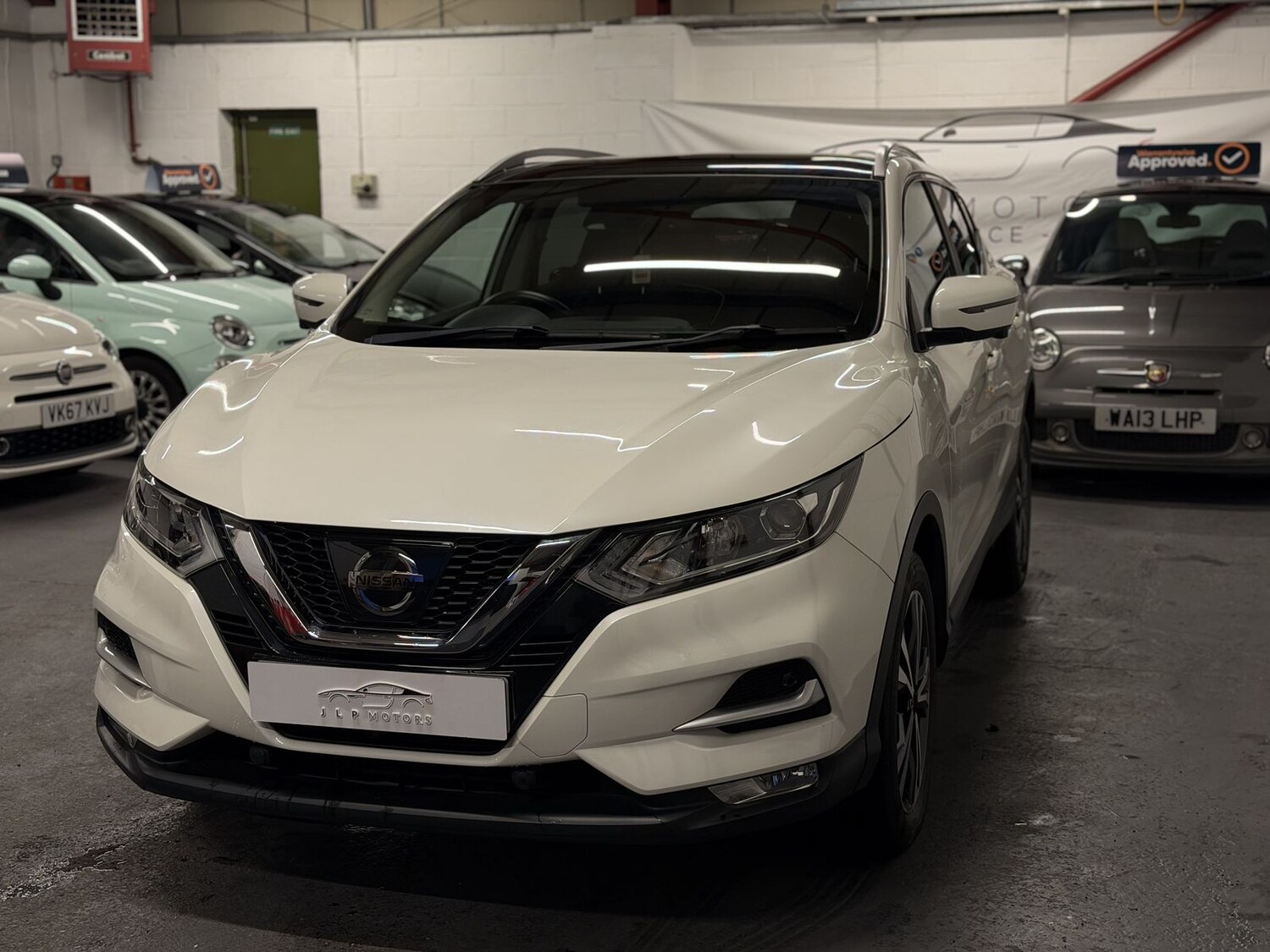 Used Nissan Qashqai 2017 for sale - 77526263: Photo 3