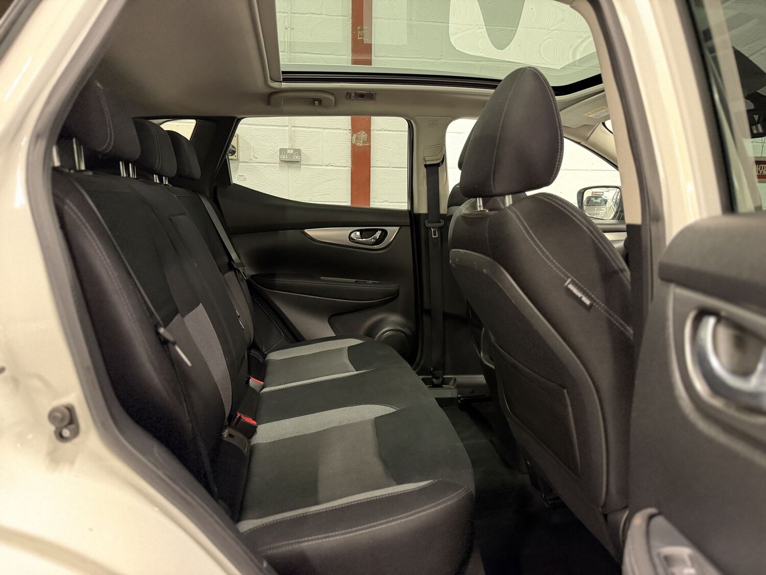 Used Nissan Qashqai 2017 for sale - 77526263: Photo 8