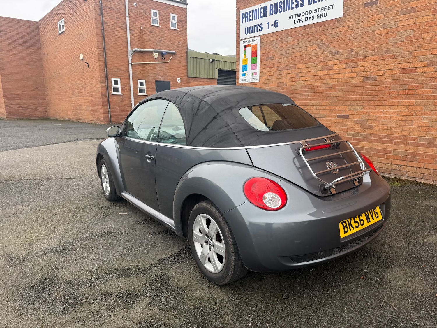 Used Volkswagen Beetle 2006 for sale - 76410455: Photo 1