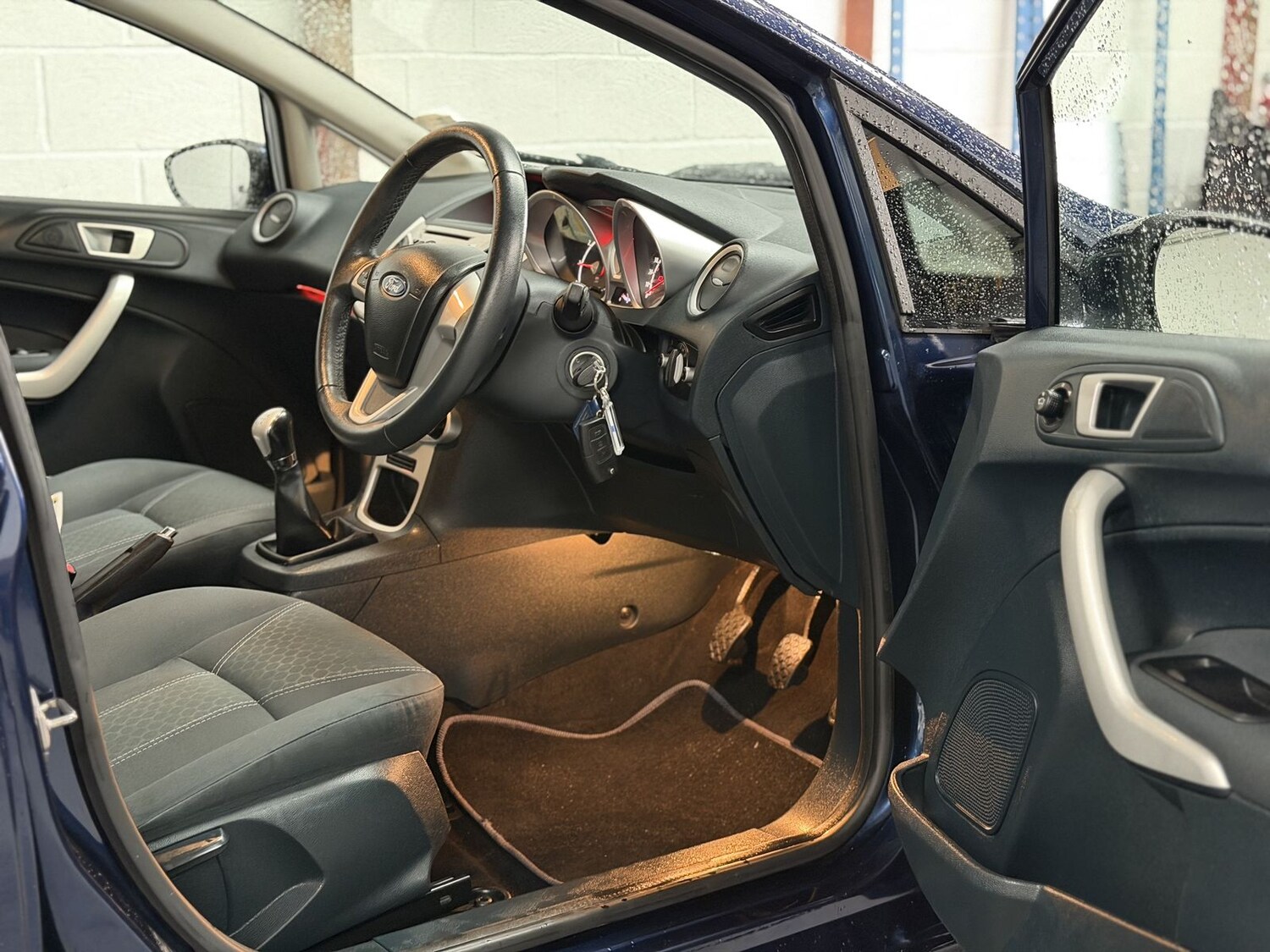 Used Ford Fiesta 2011 for sale - 77911358: Photo 7