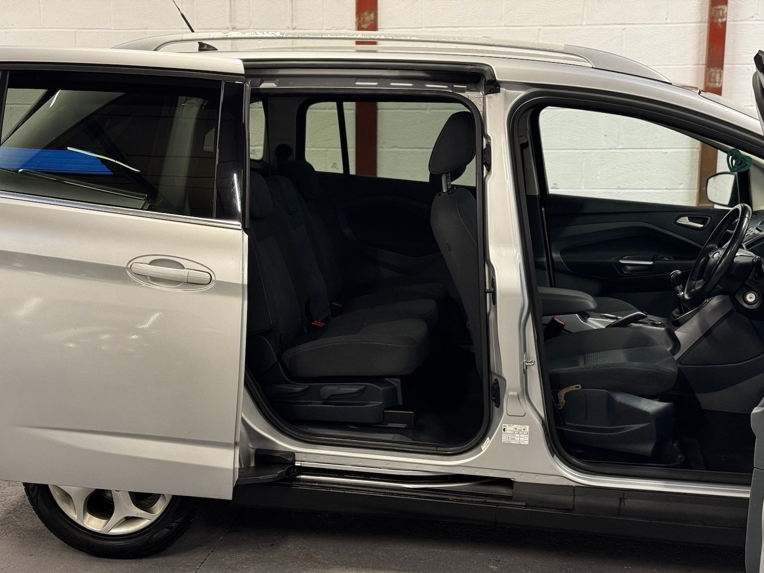 Used Ford Grand C-Max 2014 for sale - 76378585: Photo 5