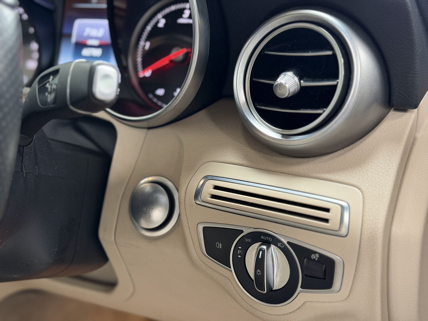 Used Mercedes-Benz C Class 2017 for sale - 77995201: Photo 11