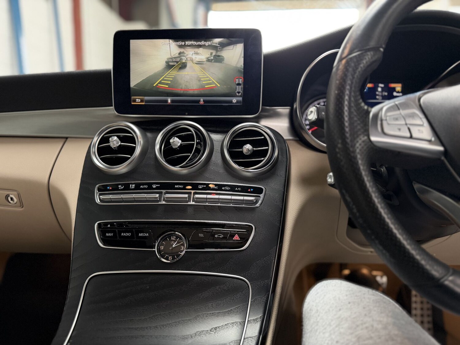 Used Mercedes-Benz C Class 2017 for sale - 77995201: Photo 12