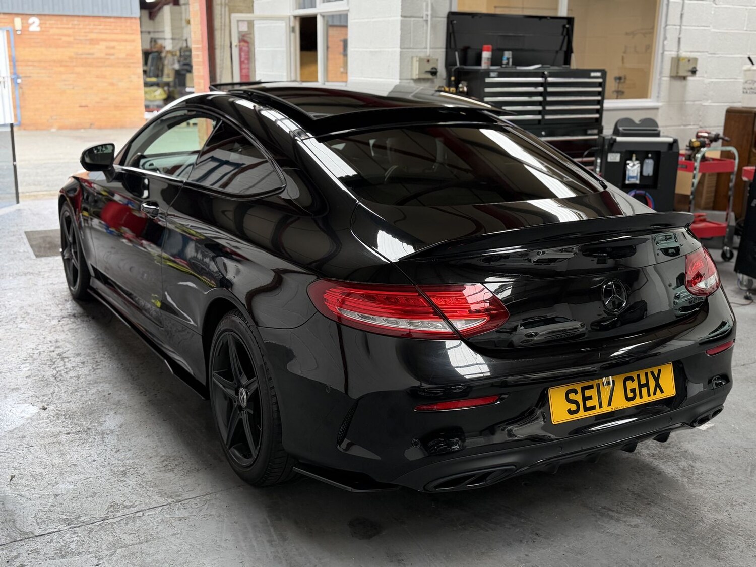 Used Mercedes-Benz C Class 2017 for sale - 77995201: Photo 8