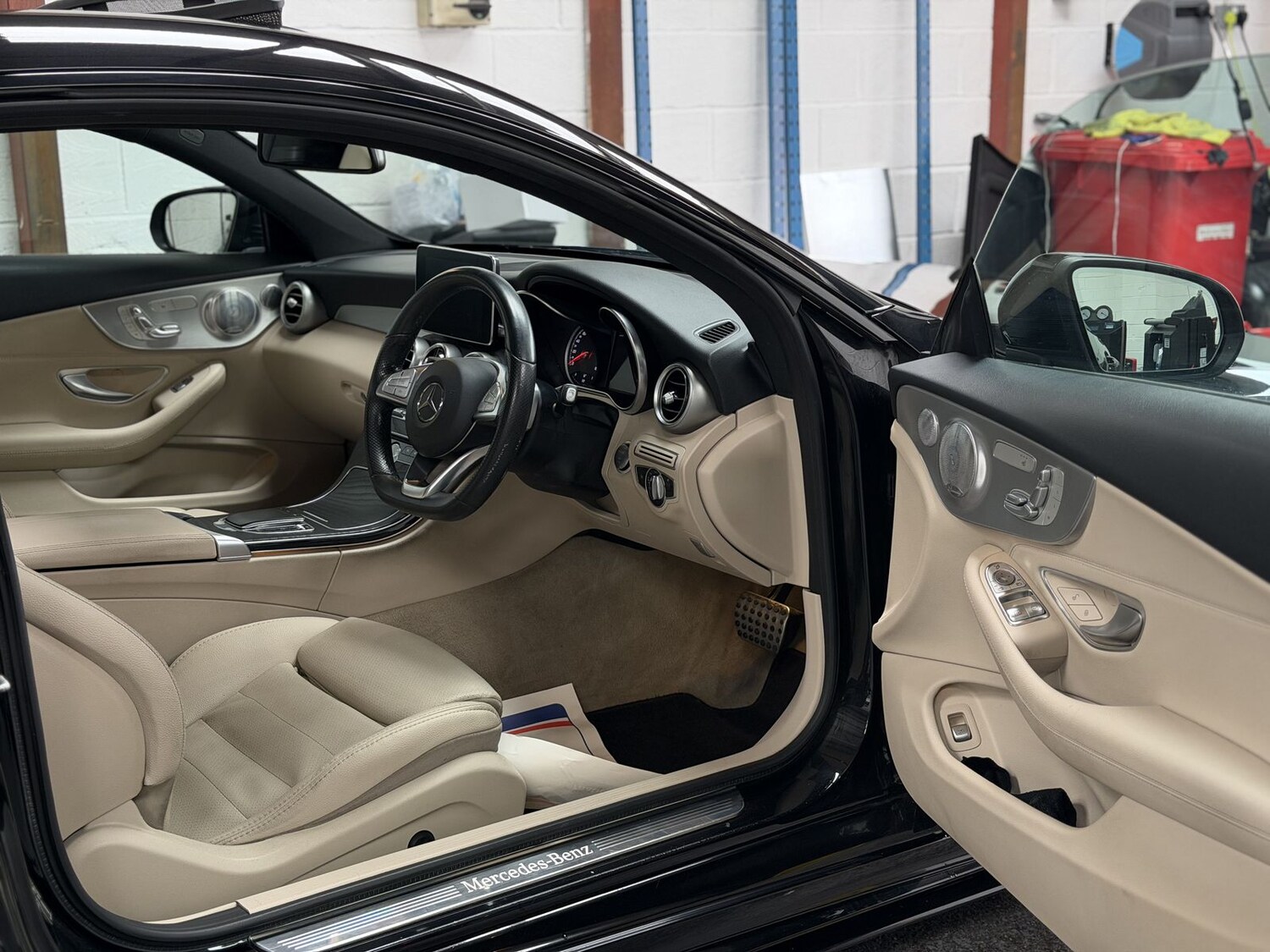 Used Mercedes-Benz C Class 2017 for sale - 77995201: Photo 9