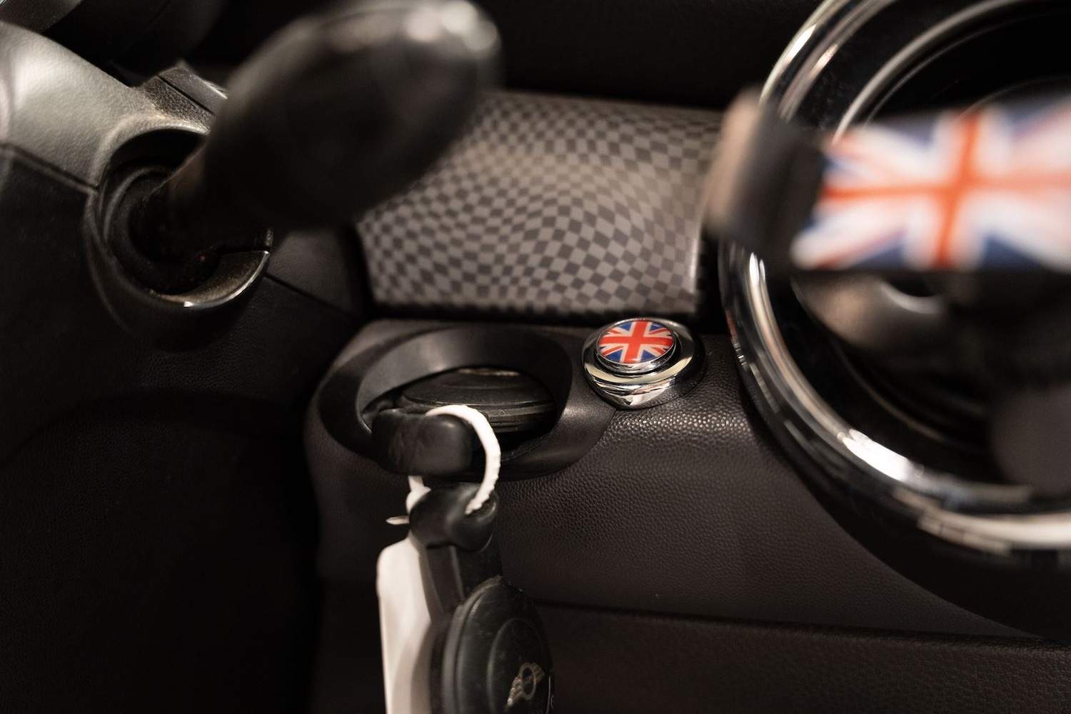 Used MINI Convertible 2010 for sale - 77269431: Photo 24