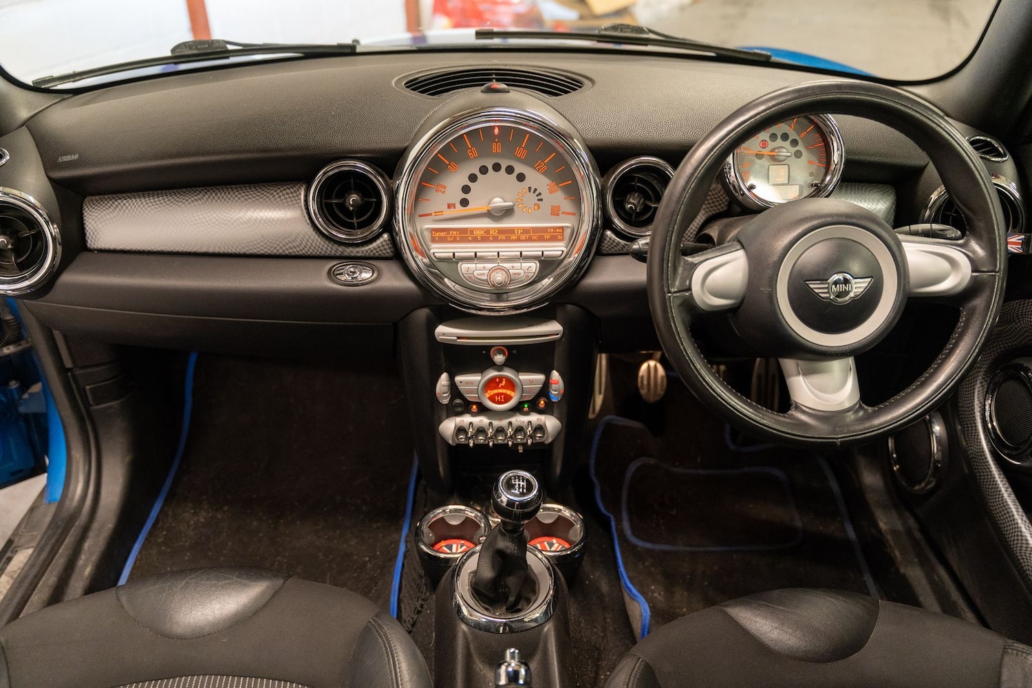 Used MINI Convertible 2010 for sale - 77269431: Photo 38