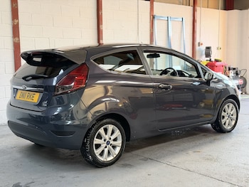 Used Ford Fiesta 2011 for sale - 77099231: Photo