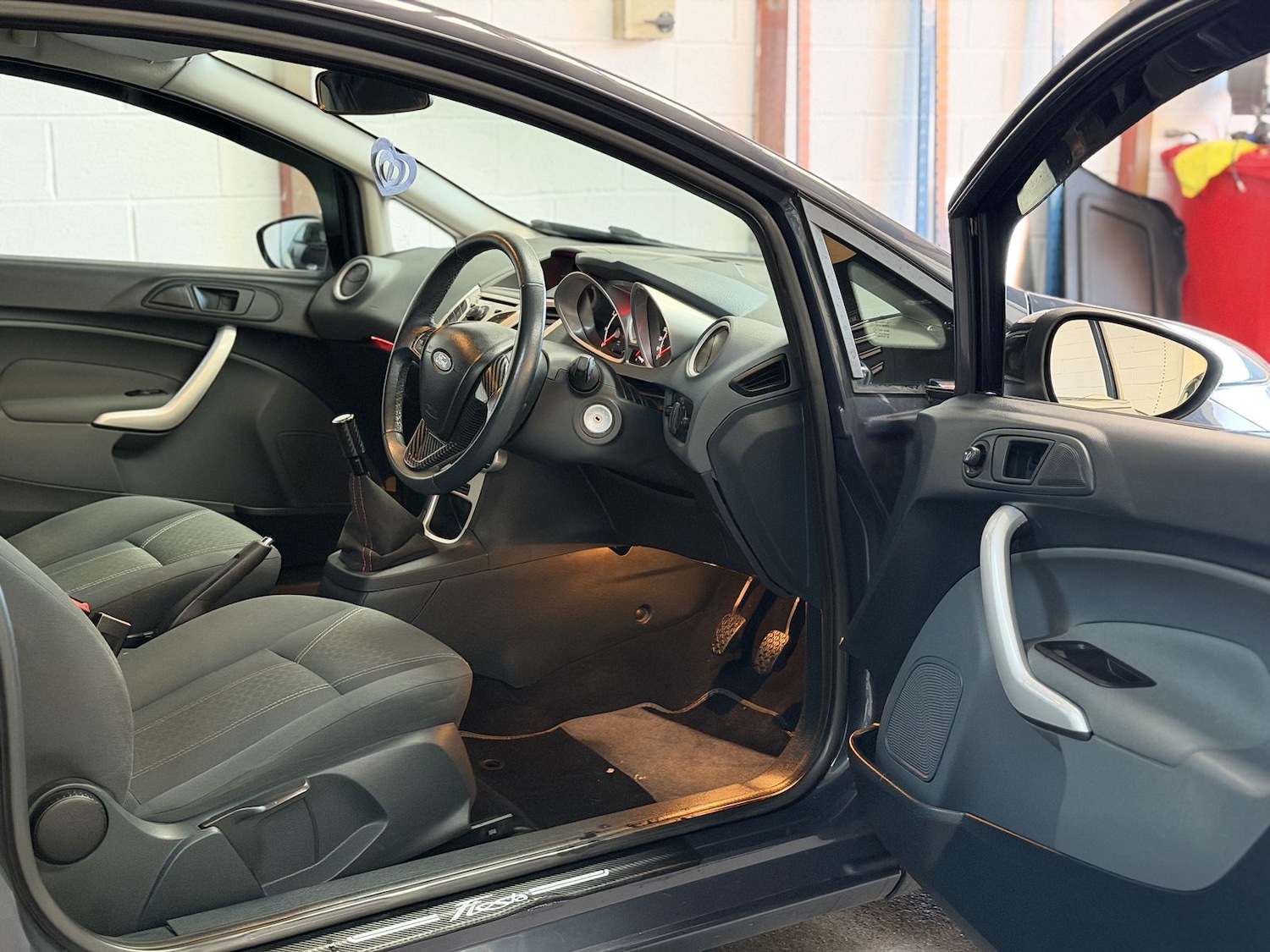 Used Ford Fiesta 2011 for sale - 77099231: Photo 8