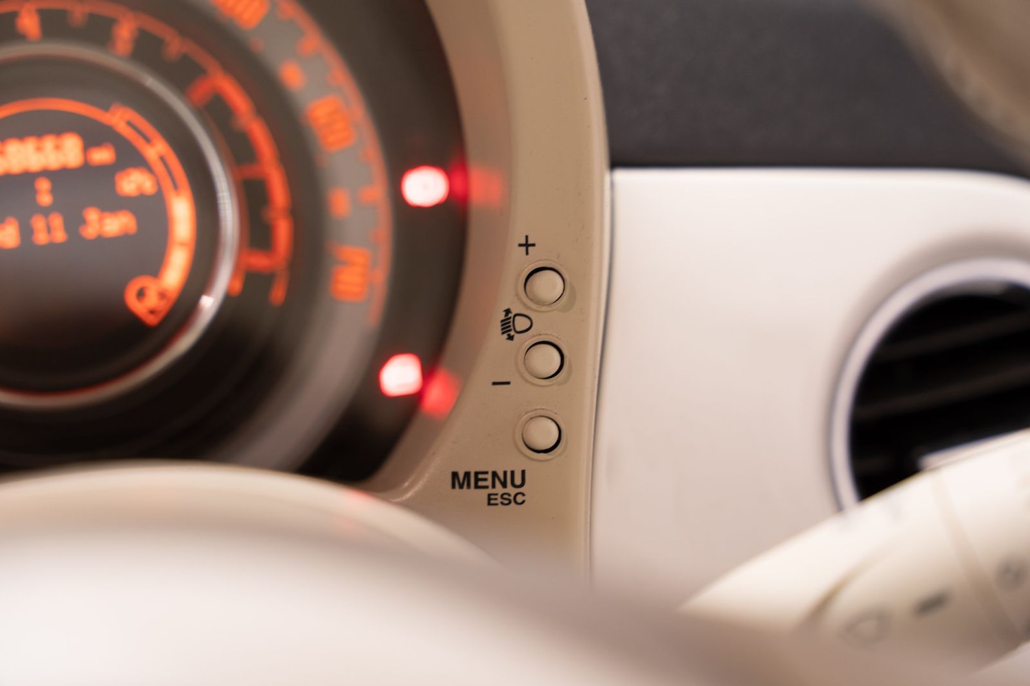 Used Fiat 500 2011 for sale - 76635901: Photo 24