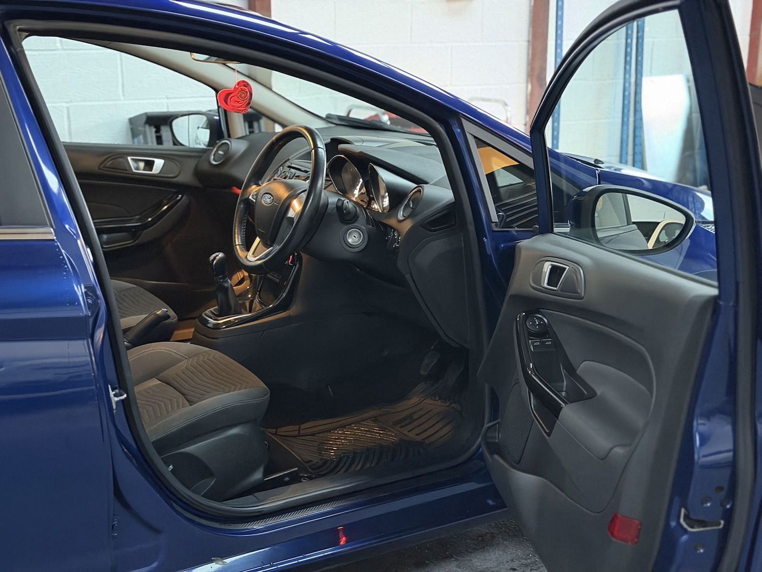 Used Ford Fiesta 2013 for sale - 77539942: Photo 4