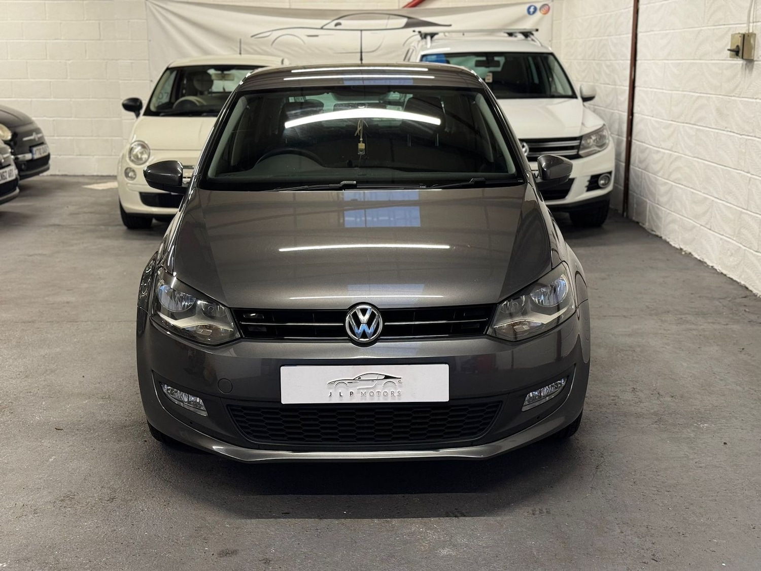 Used Volkswagen Polo 2011 for sale - 76523428: Photo 1