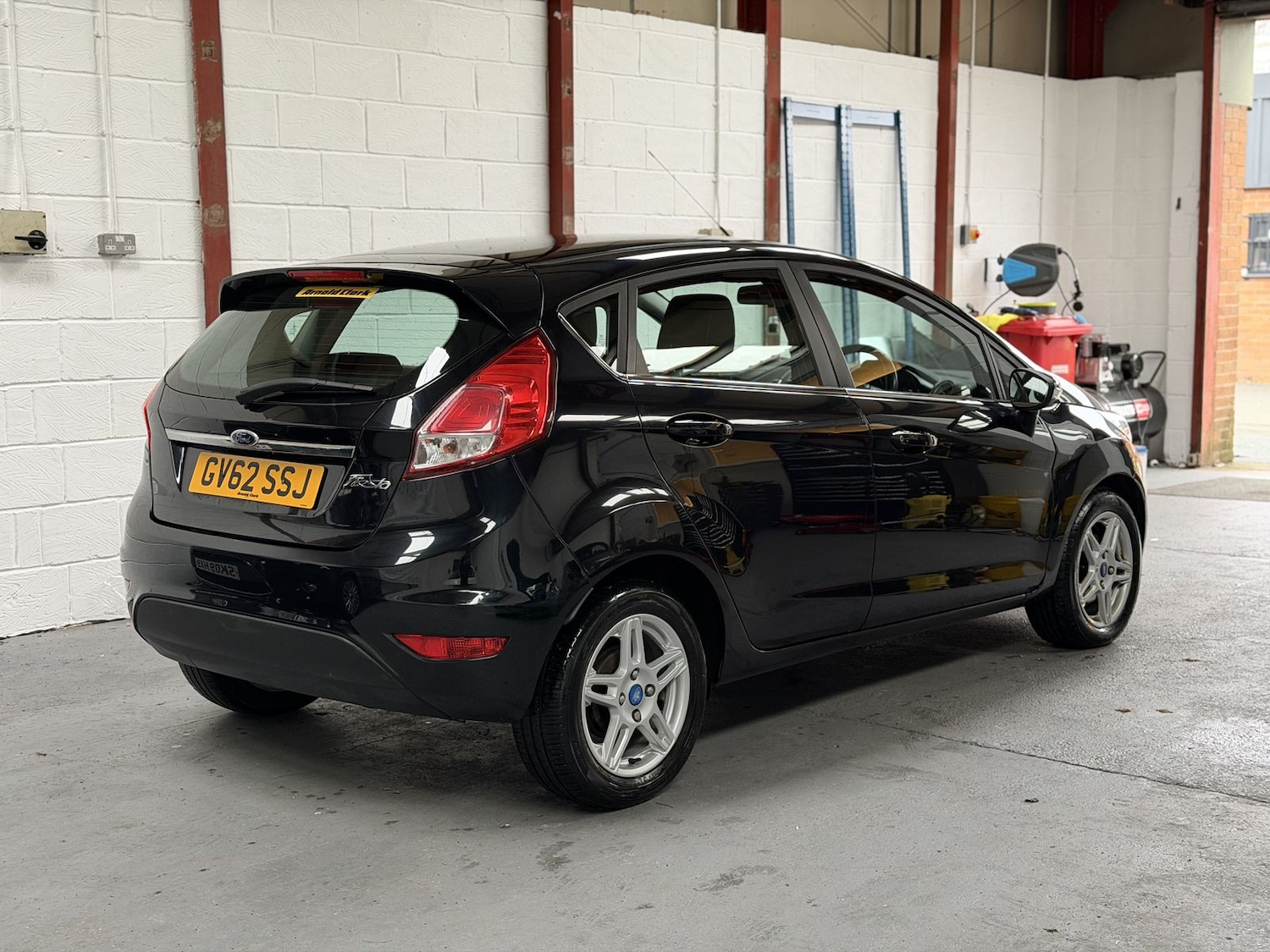 Used Ford Fiesta 2013 for sale - 77068022: Photo 4