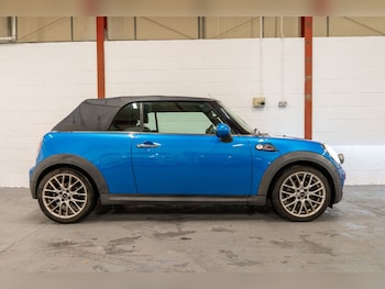 Used MINI Convertible 2010 for sale - 78336804: Photo