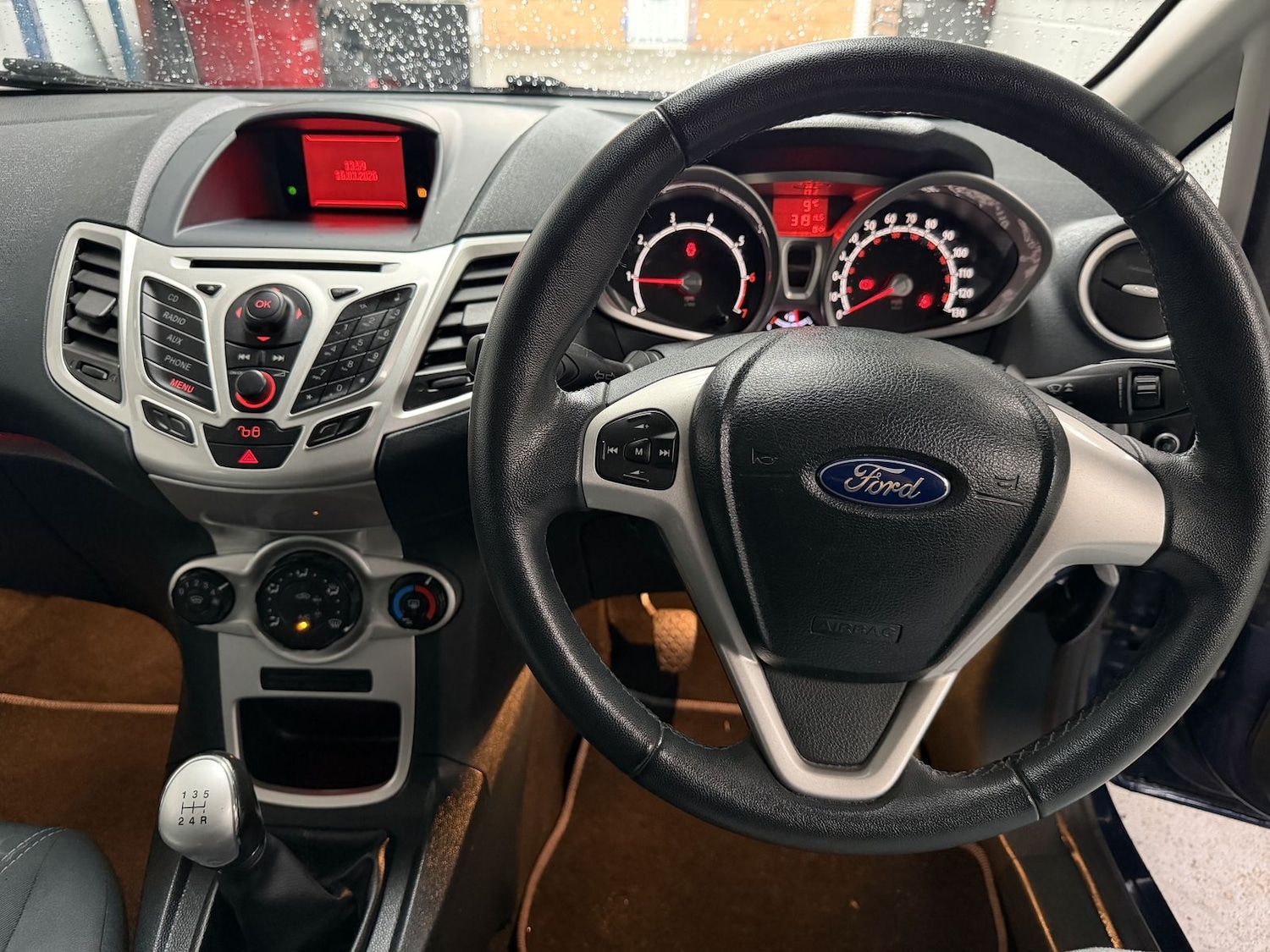 Used Ford Fiesta 2011 for sale - 77960066: Photo 9