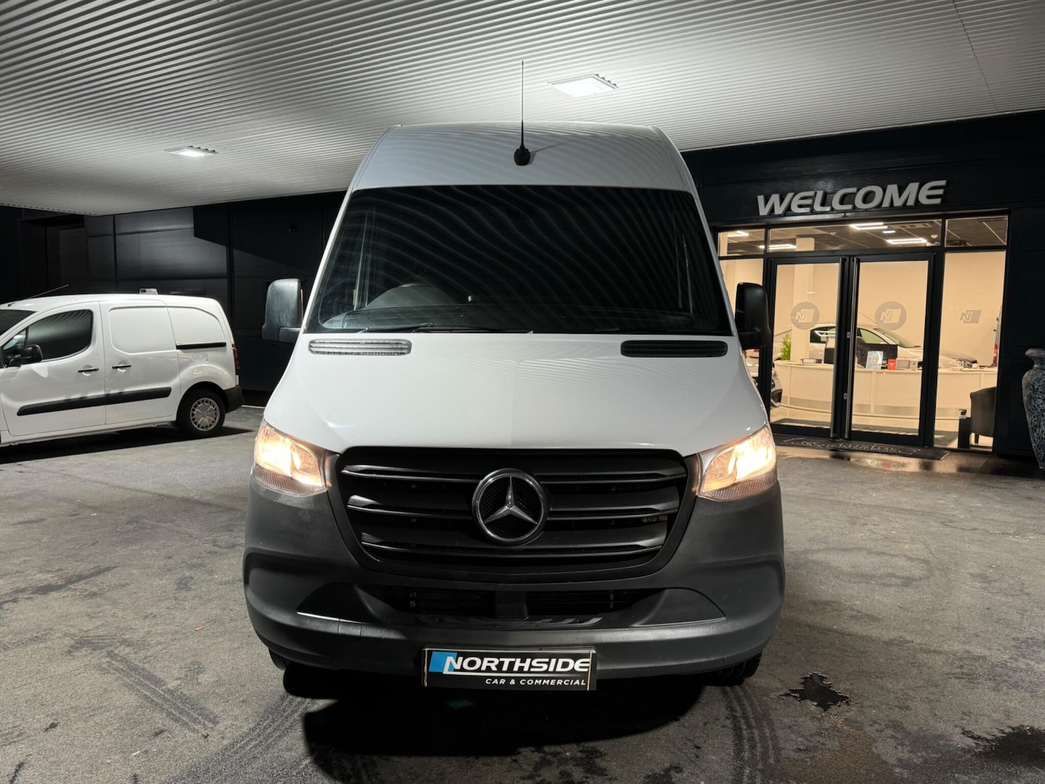Used Mercedes-Benz Sprinter 2023 for sale - 76633122: Photo 2